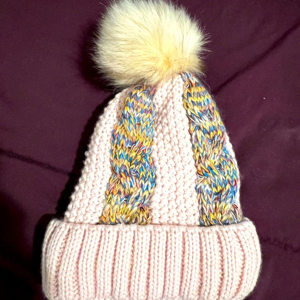 Women’s Knit Beanie/Toboggan. LIKE NEW!!